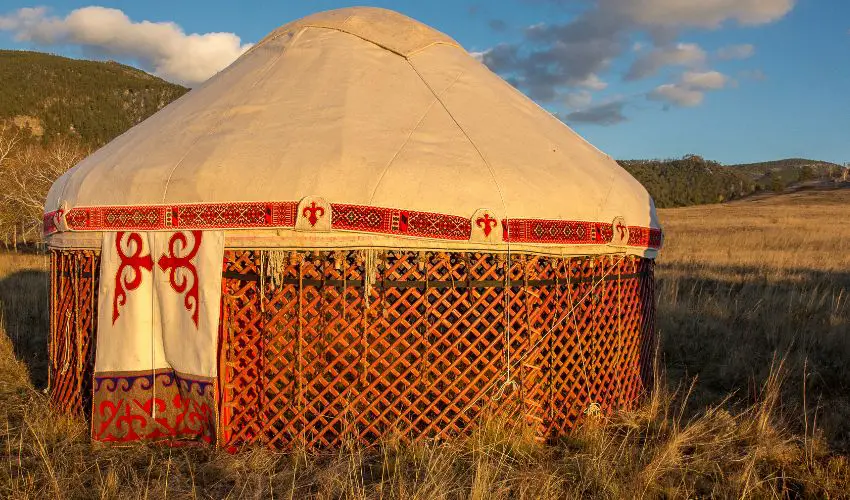 Can I Live in a Yurt in Ontario