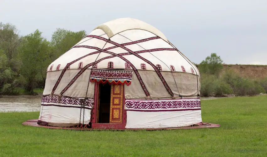 what is a yurt