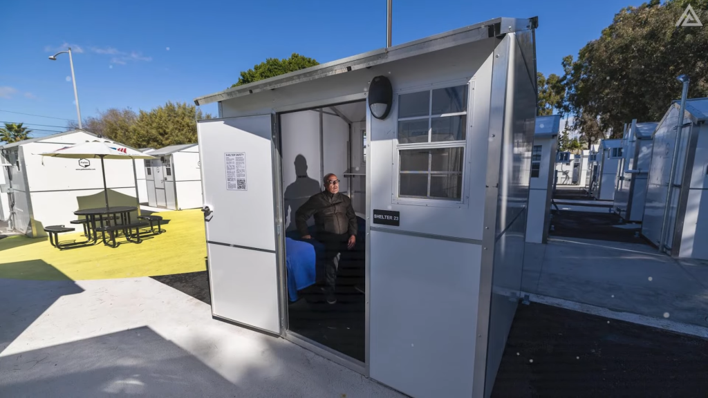 $7,567 Tiny House: Elon Musk’s Game-Changer FINALLY Here - The Best Deal Ever! 27 Movement and Adaptability Advantages