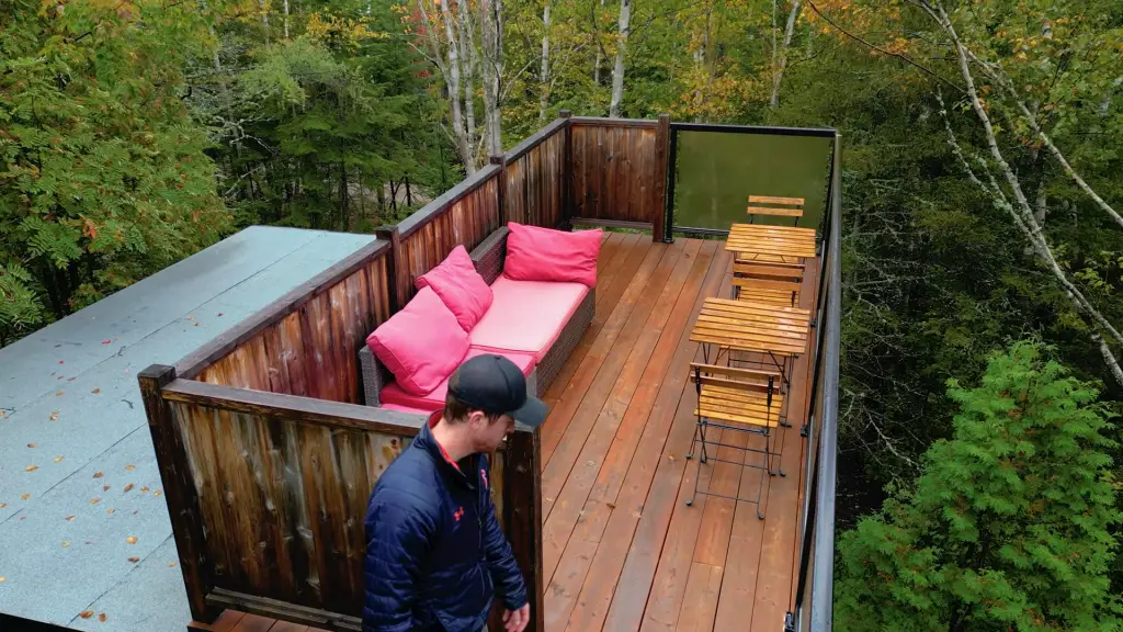 2-STORY 300sqft TINY HOME TOWER With Rooftop Deck! (Full Airbnb Tour)